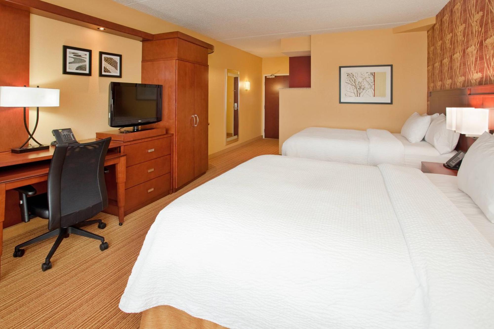Courtyard By Marriott Pittsburgh North/Cranberry Woods Hotel Cranberry Township Eksteriør billede