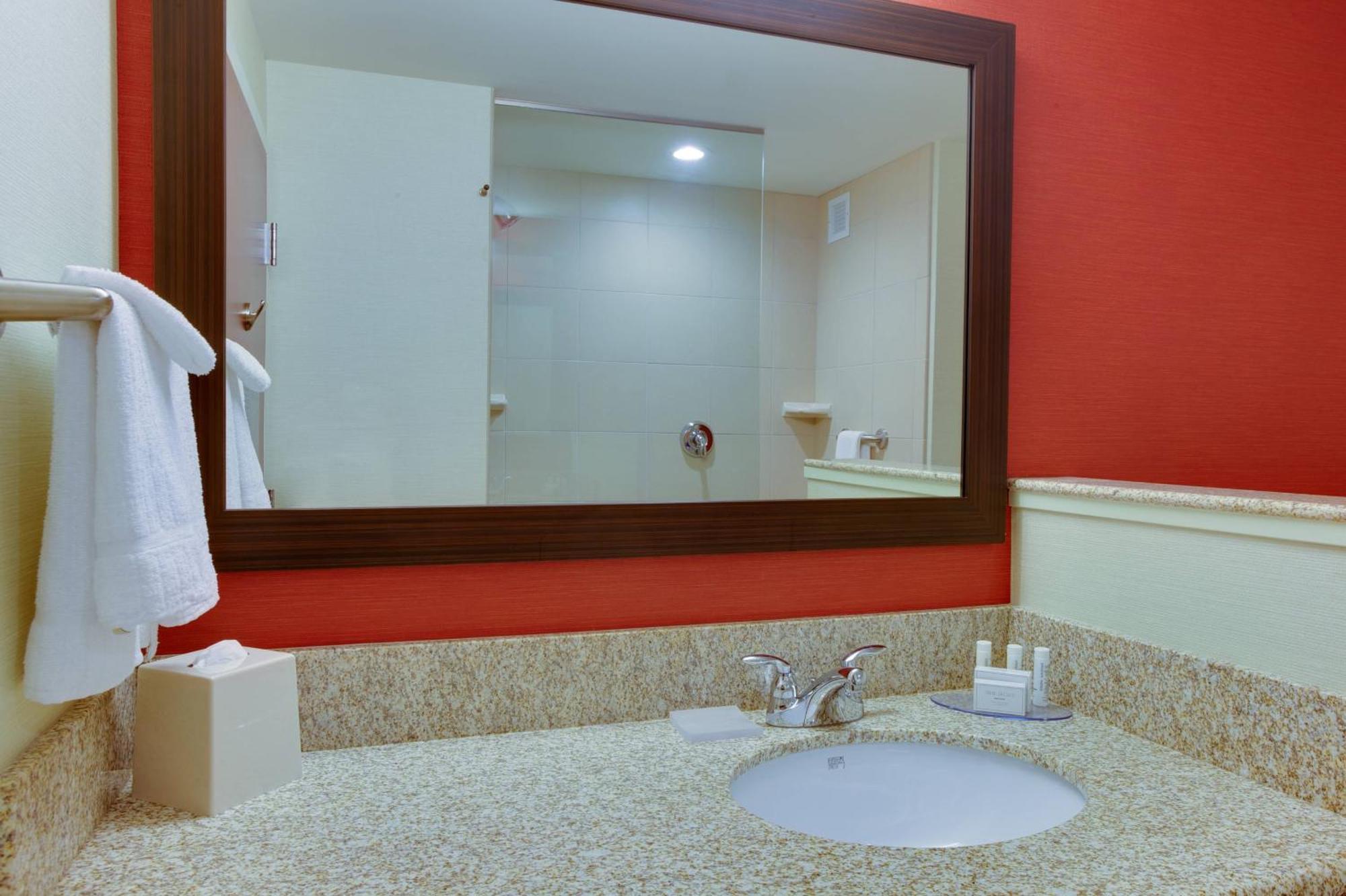 Courtyard By Marriott Pittsburgh North/Cranberry Woods Hotel Cranberry Township Eksteriør billede
